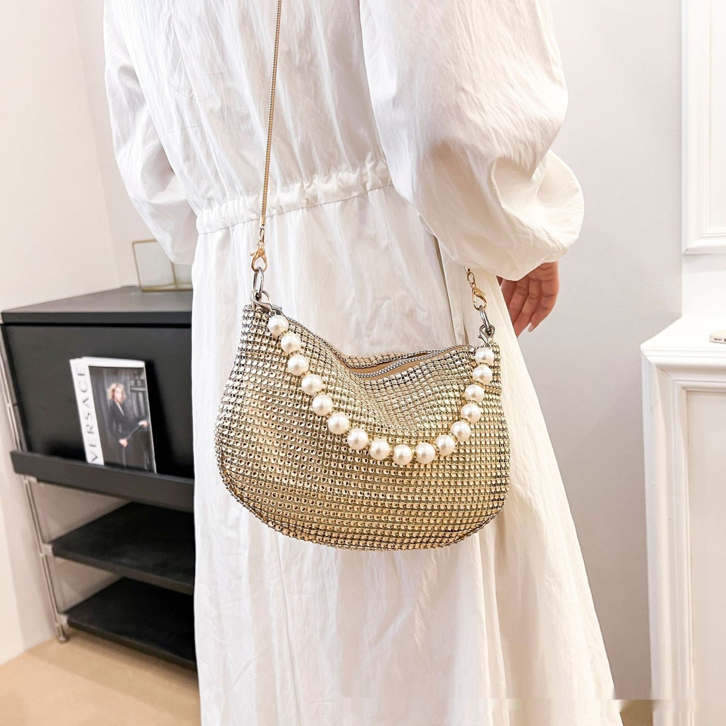 Bolso de mano con perlas y diamantes de imitación