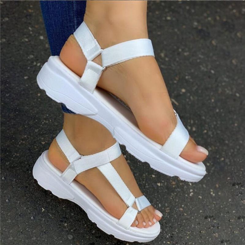 Sandalias planas con velcro