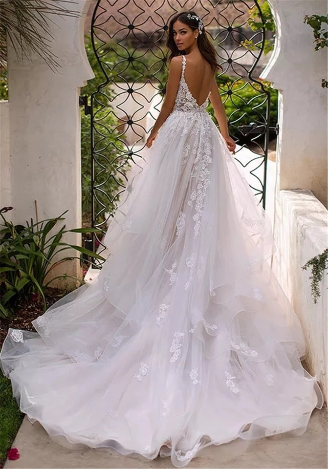 Vestido de novia ligero con tirantes