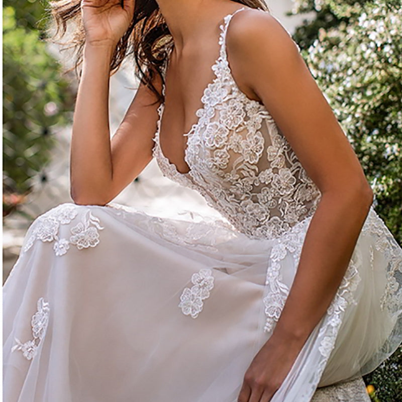 Vestido de novia ligero con tirantes