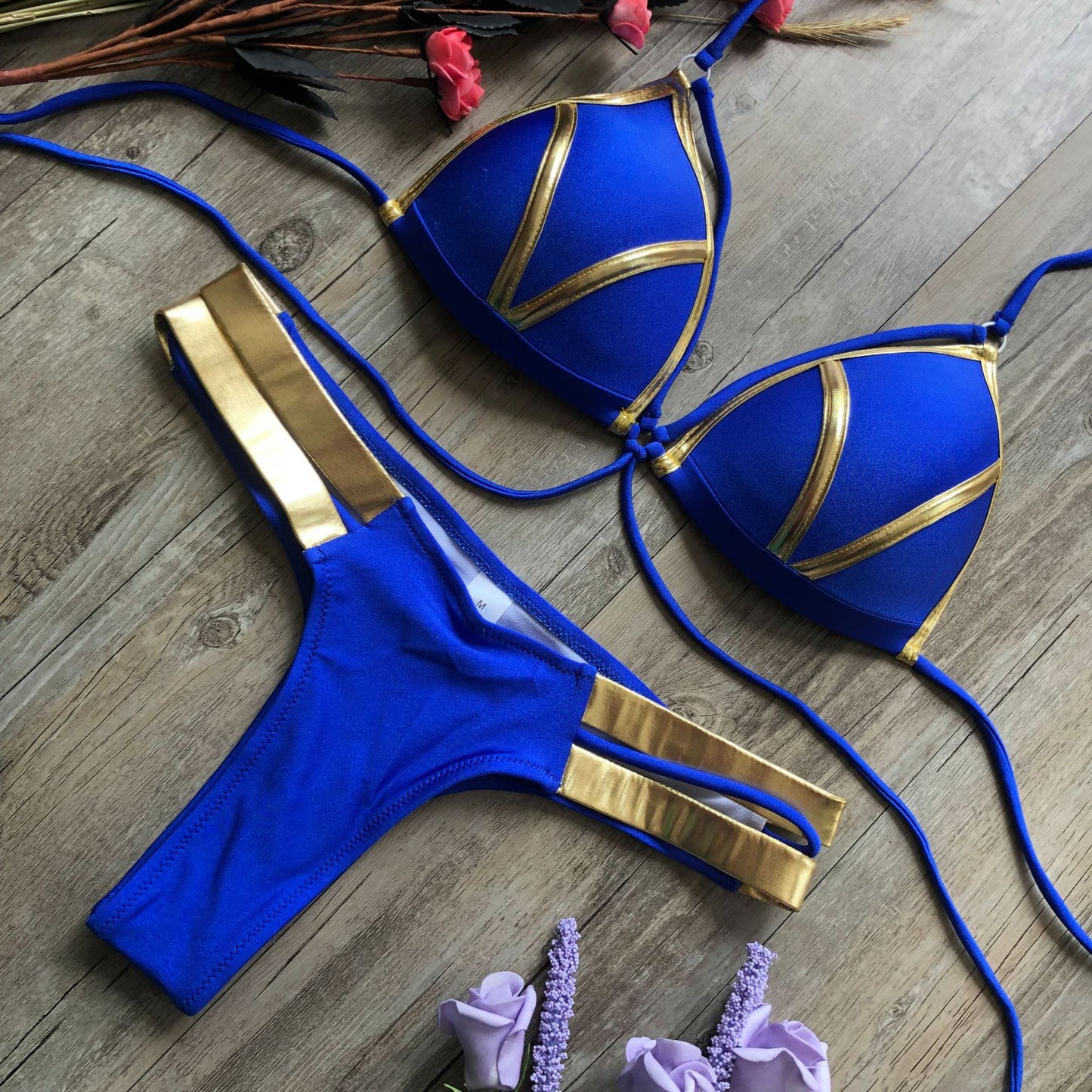 Bikini bronceador