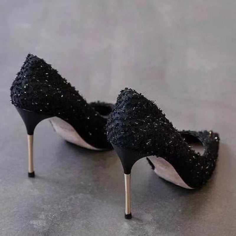 Tacones de aguja con punta