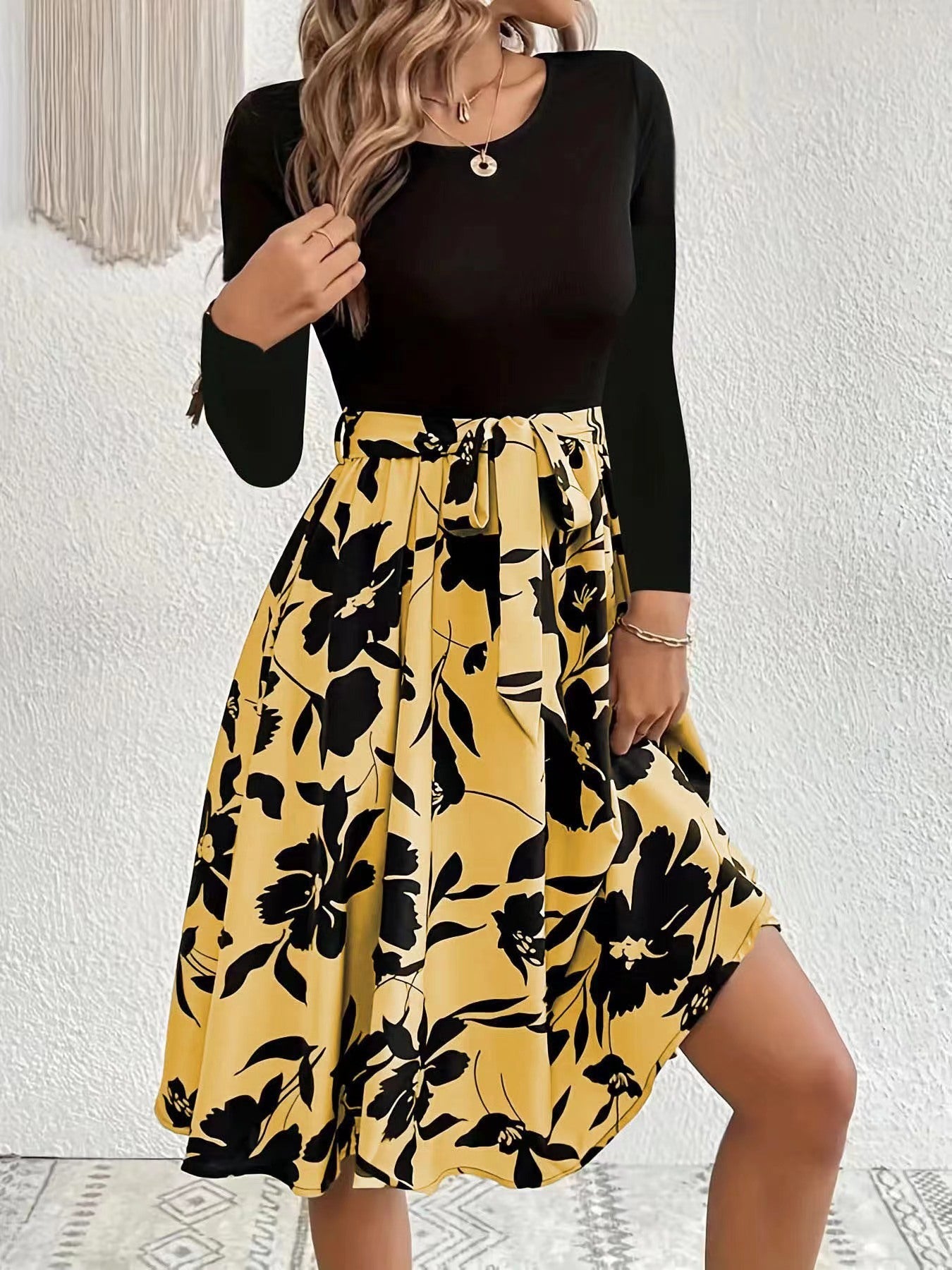 Vestido de manga larga con estampado floral