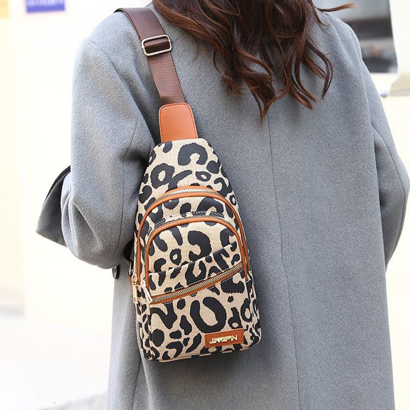 Bolso bandolera con estampado de leopardo