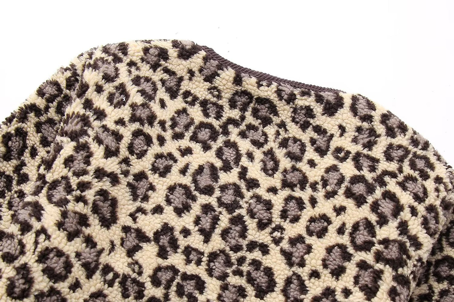 Chaqueta holgada informal con estampado de leopardo