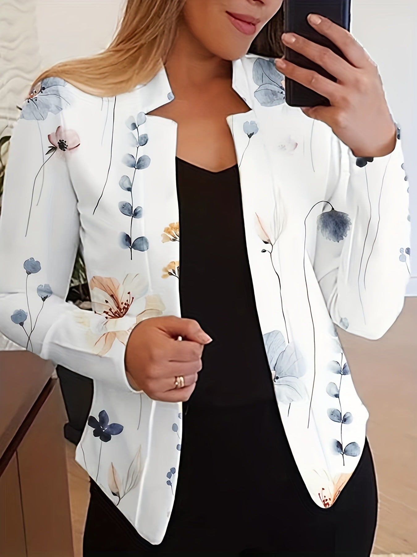 Traje de manga larga con cuello alto