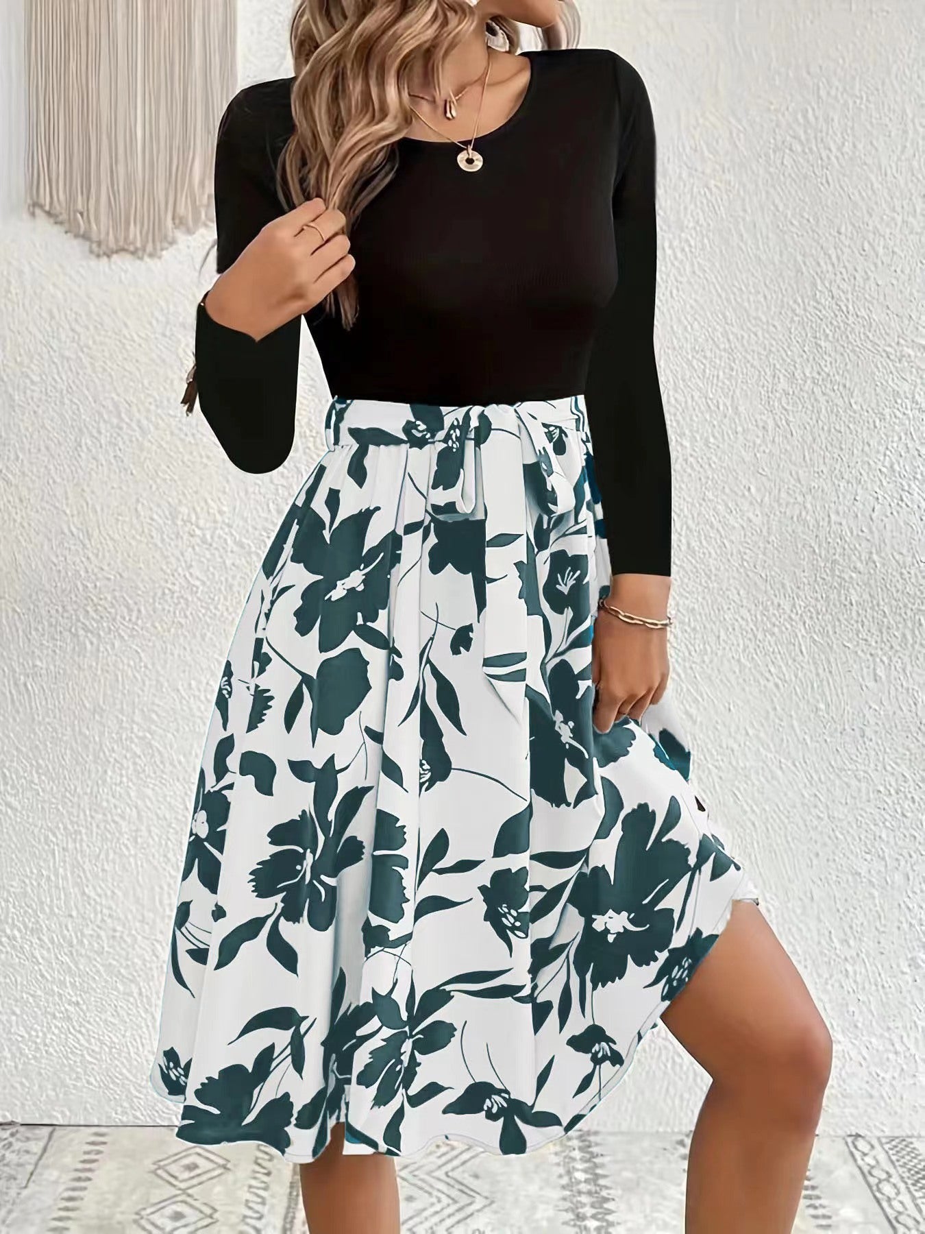 Vestido de manga larga con estampado floral