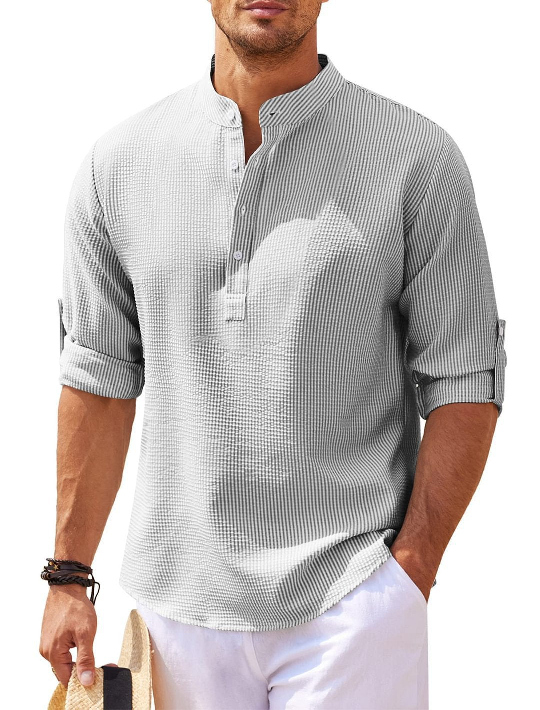 Camisa con botones y cuello alto