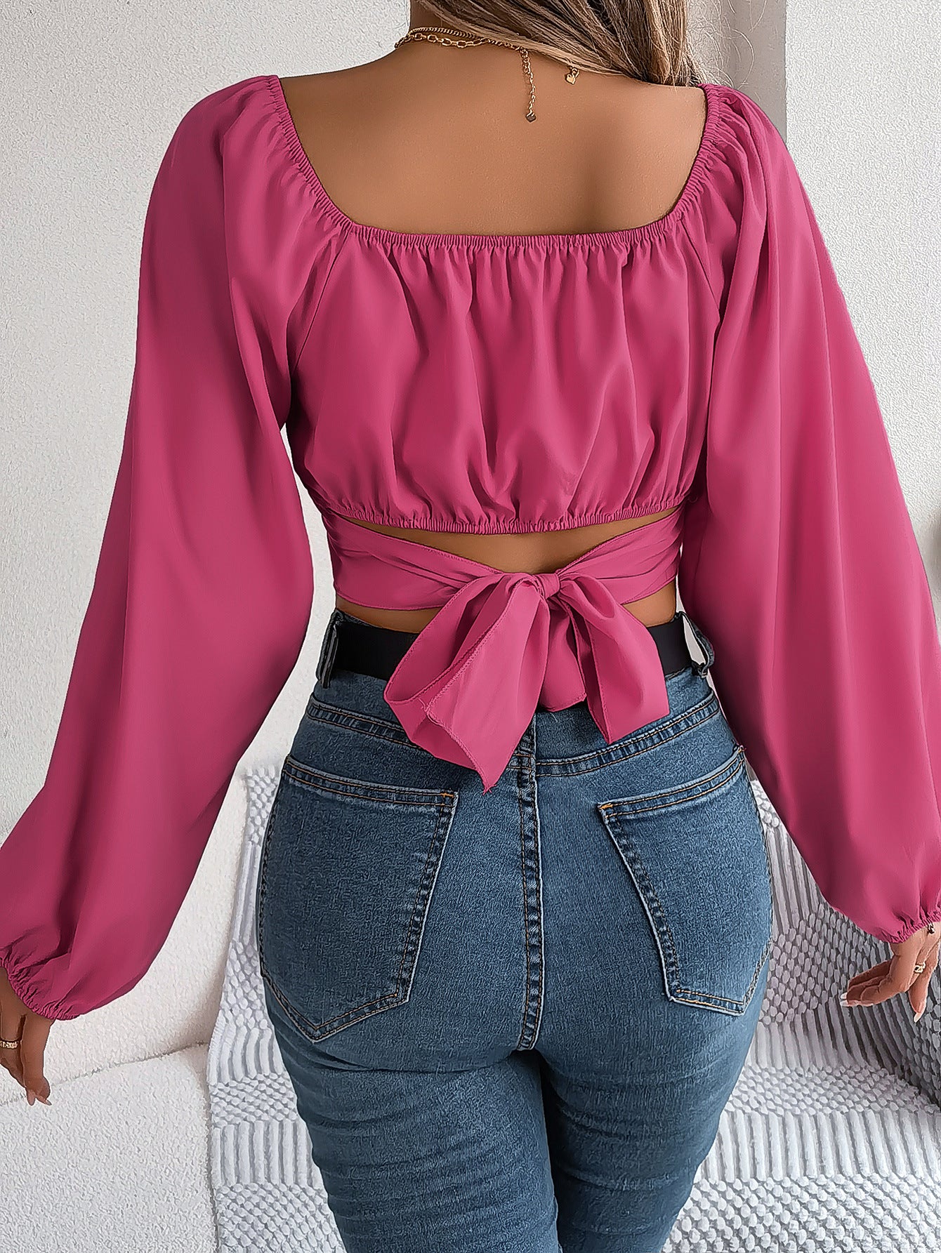 Blusa con mangas acampanadas