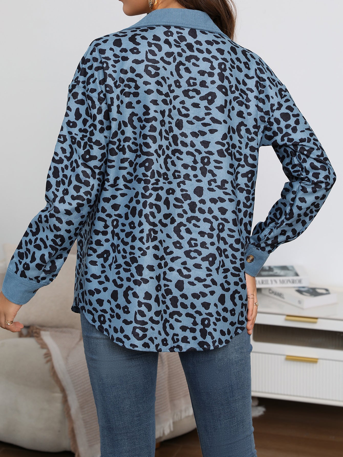 Camisa con estampado de leopardo